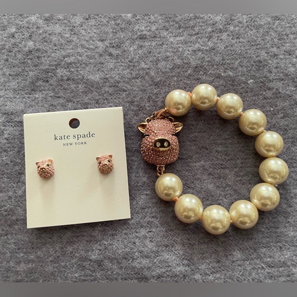 Miss piggy set earrings and bracelet